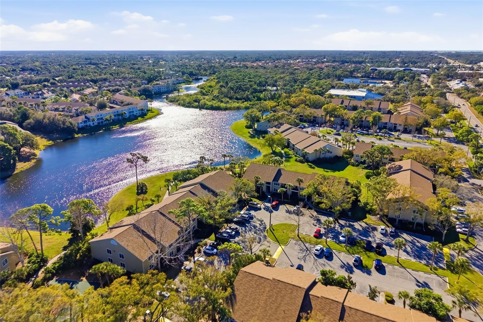 VINTAGE GRAND - Residential