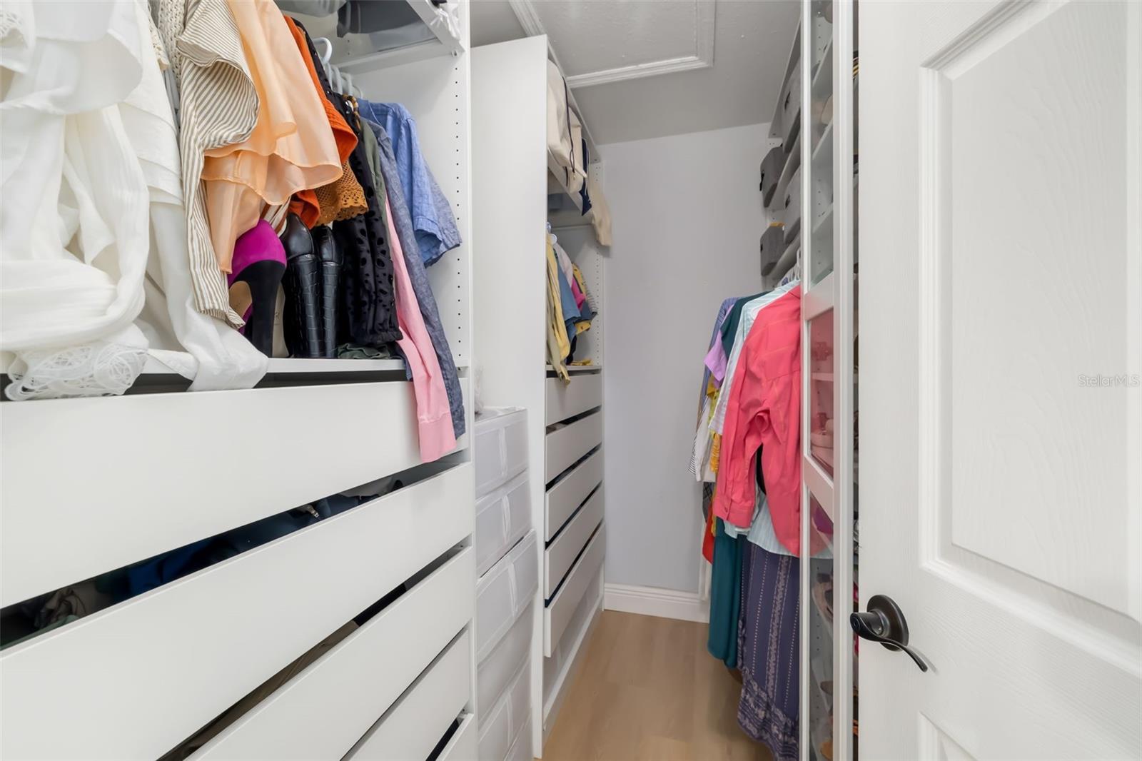 VINTAGE GRAND - Residential