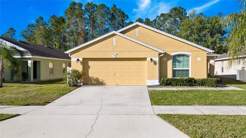 Photo of 337 Sandy Ridge Drive, Davenport, FL 33896 (MLS # O6448972)