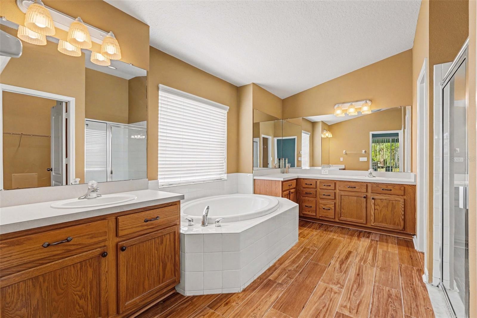 PINE GLEN - Residential