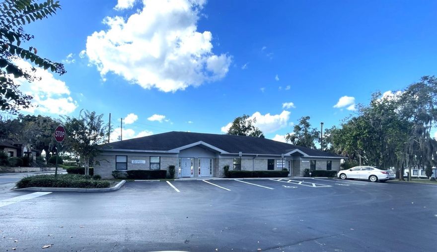 Class A office suite for lease with excellent proximity to the Downtown Ocala area! Located in a very nice professional building, Suite 102 is 1,666 Square Feet and has 7 offices, 1 lobby, and 2 restrooms. Great layout of private office spaces with central hallway. Complex has ample paved parking. Just a few blocks walk or very short drive to downtown amenities like food, shopping, scenic, etc., so a great location for anyone wishing to have easy access to downtown. NNN Leases with CAM estimated at $2.98/SF.