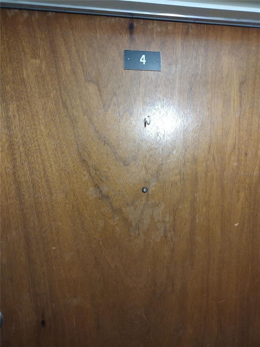 COUNTRY CLUB HEIGHTS 4TH ADD - Residential Lease