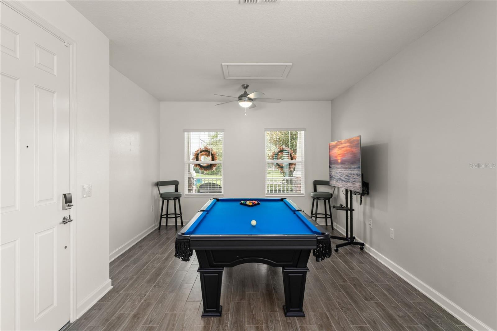 STOREY PK-PH 5 - Residential