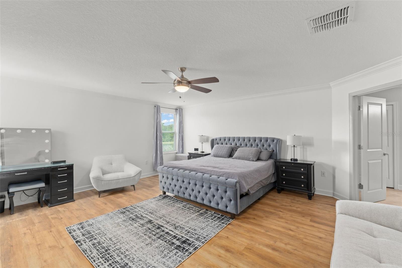 STOREY PK-PH 5 - Residential