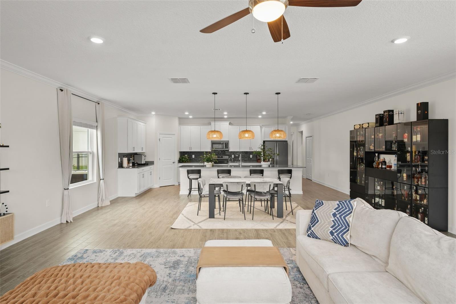 STOREY PK-PH 5 - Residential