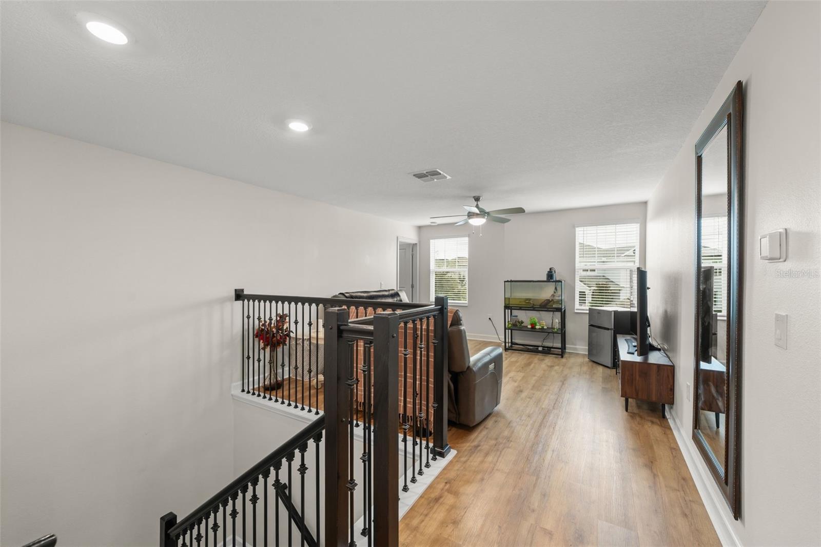 STOREY PK-PH 5 - Residential