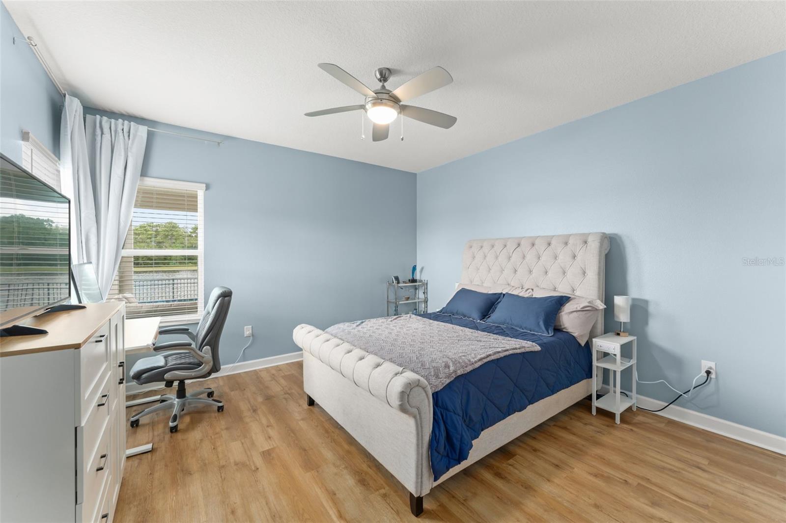 STOREY PK-PH 5 - Residential