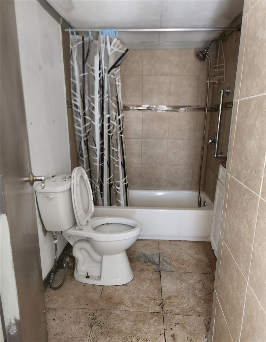 EL JOBEAN WARD 01 - Residential