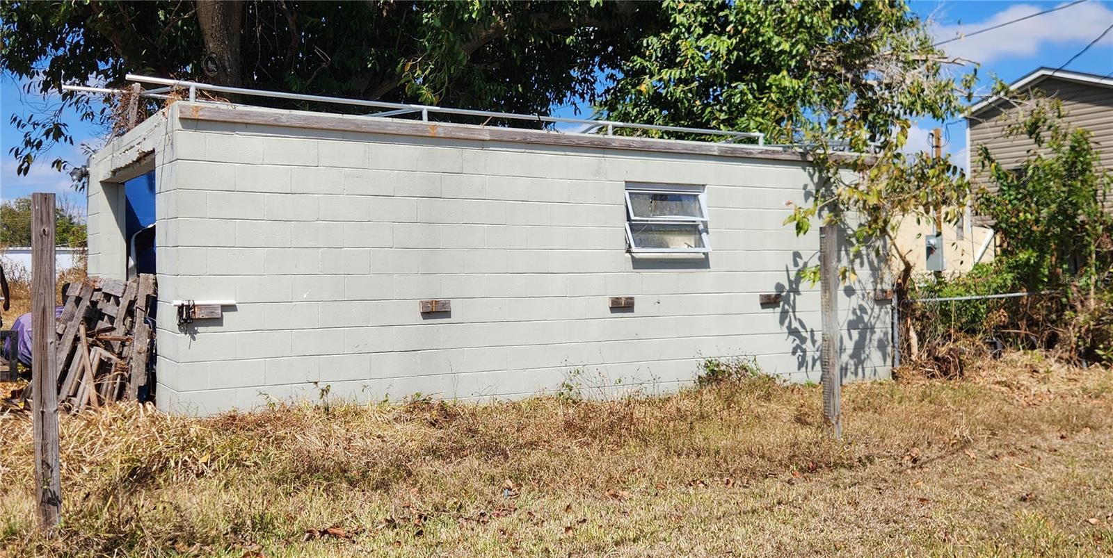 EL JOBEAN WARD 01 - Residential