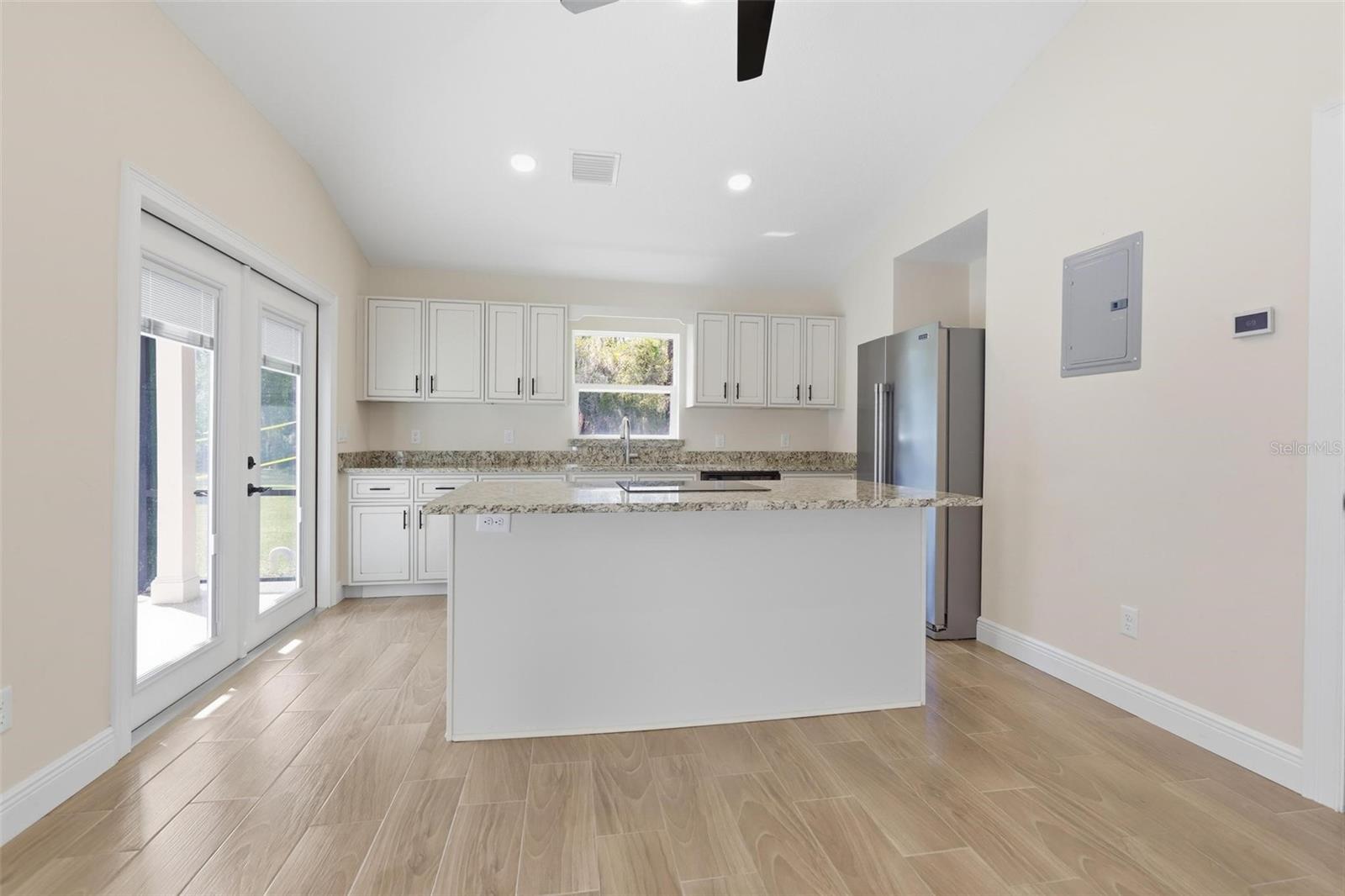 ST JOHNS RIVER ESTATES UNIT 03 - Residential