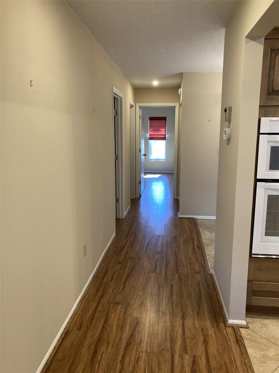 VILLAGE GREEN OF BRADENTON SEC 8 - Residential