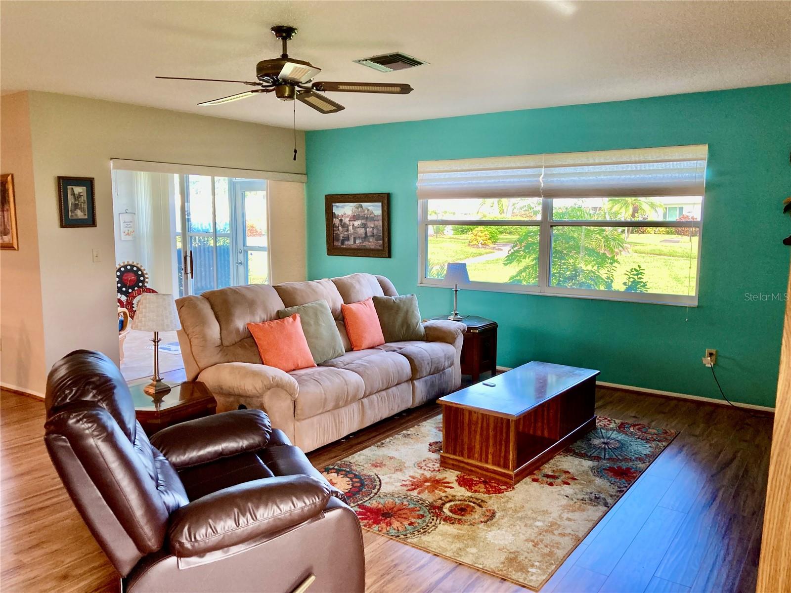 VILLAGE GREEN OF BRADENTON SEC 8 - Residential