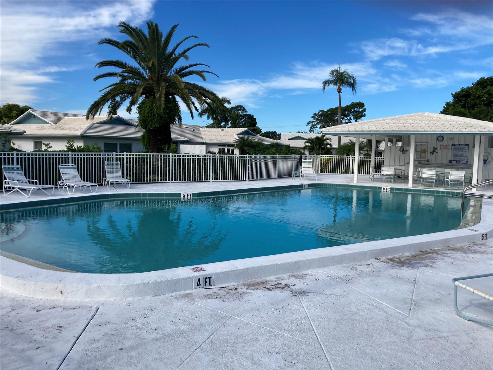 VILLAGE GREEN OF BRADENTON SEC 8 - Residential