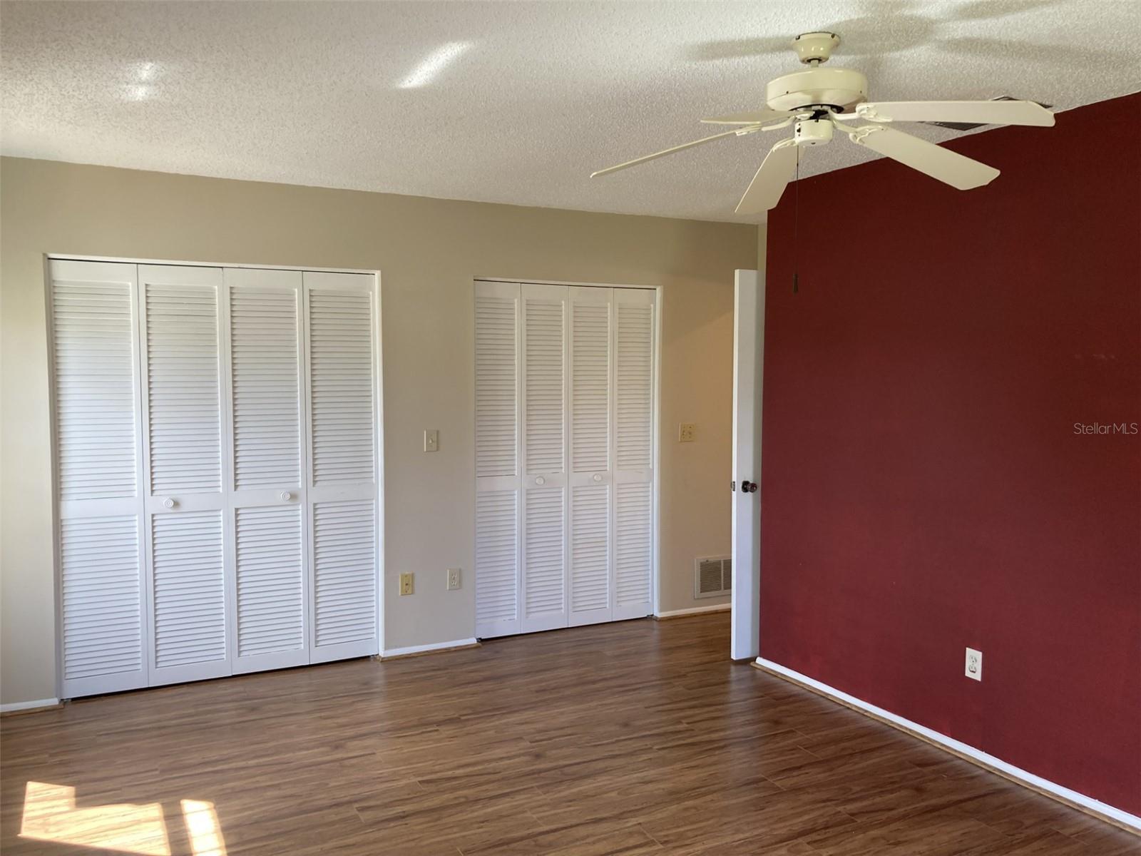 VILLAGE GREEN OF BRADENTON SEC 8 - Residential