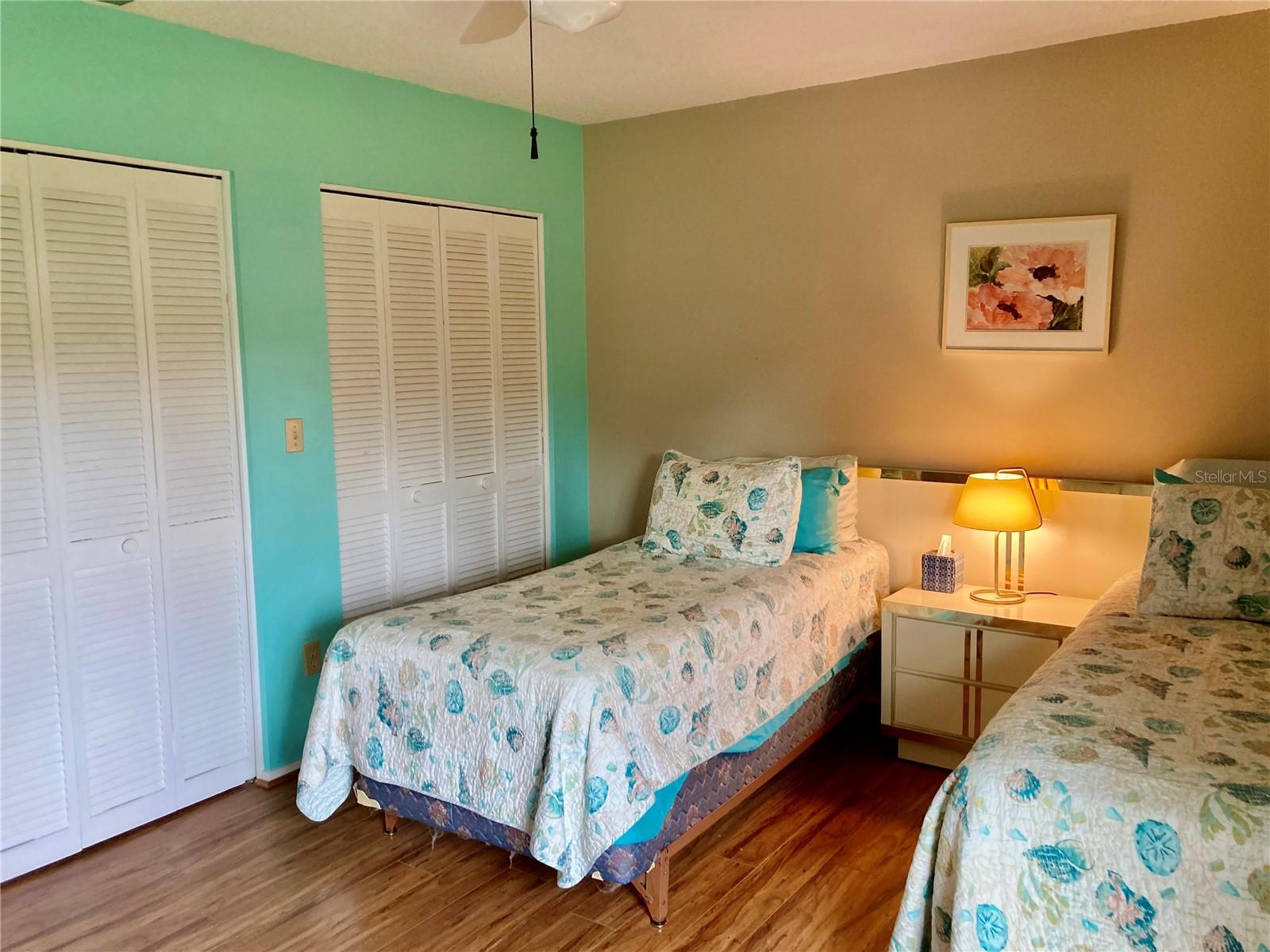VILLAGE GREEN OF BRADENTON SEC 8 - Residential