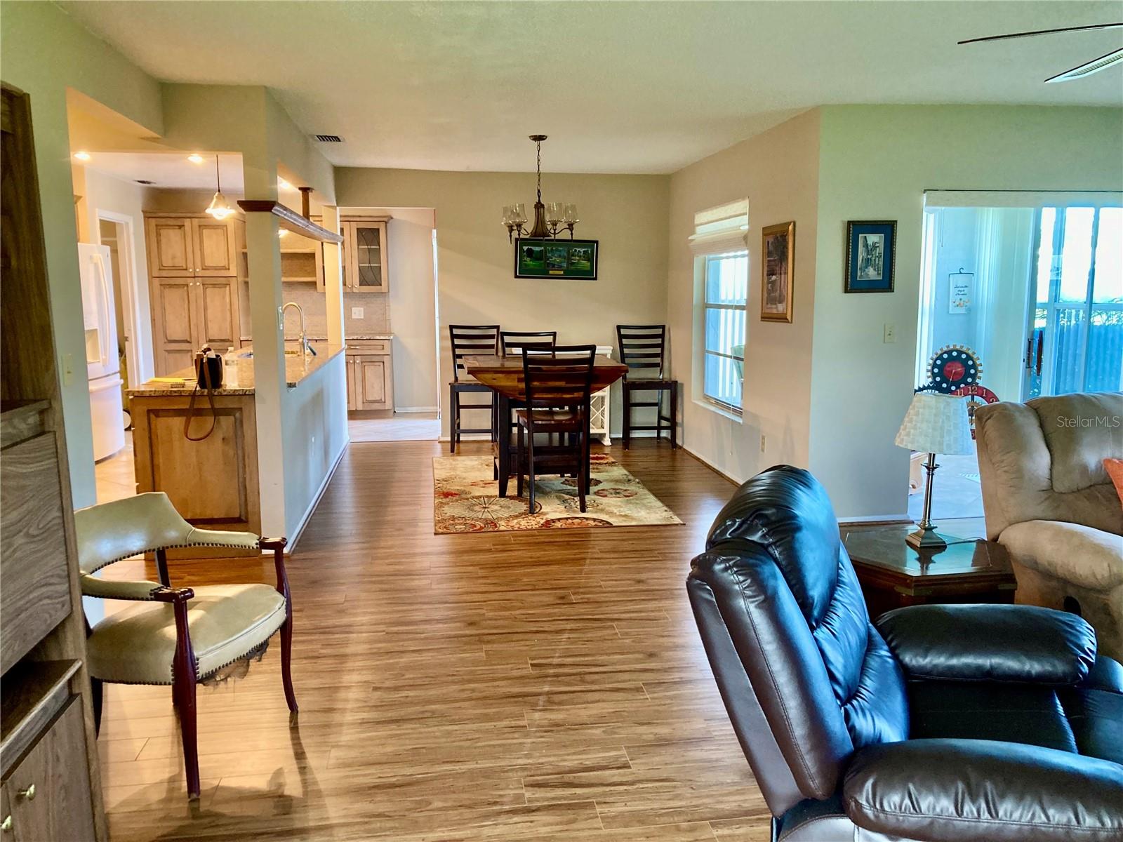 VILLAGE GREEN OF BRADENTON SEC 8 - Residential