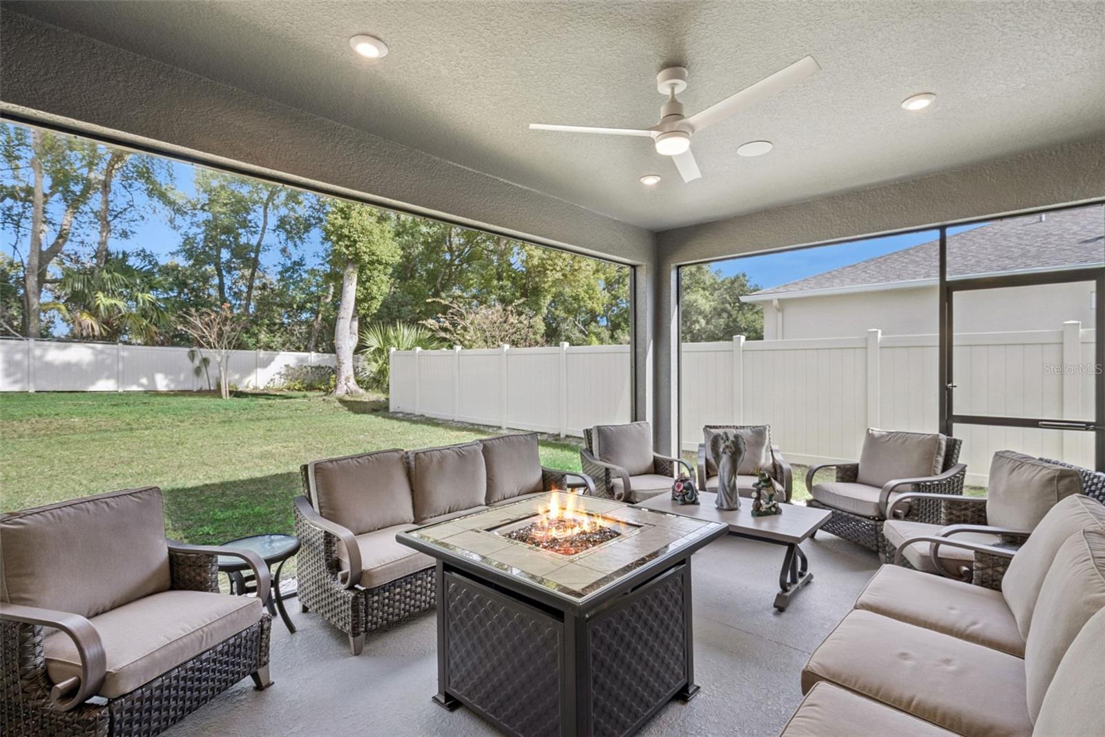 ADDISON LANDING - Residential