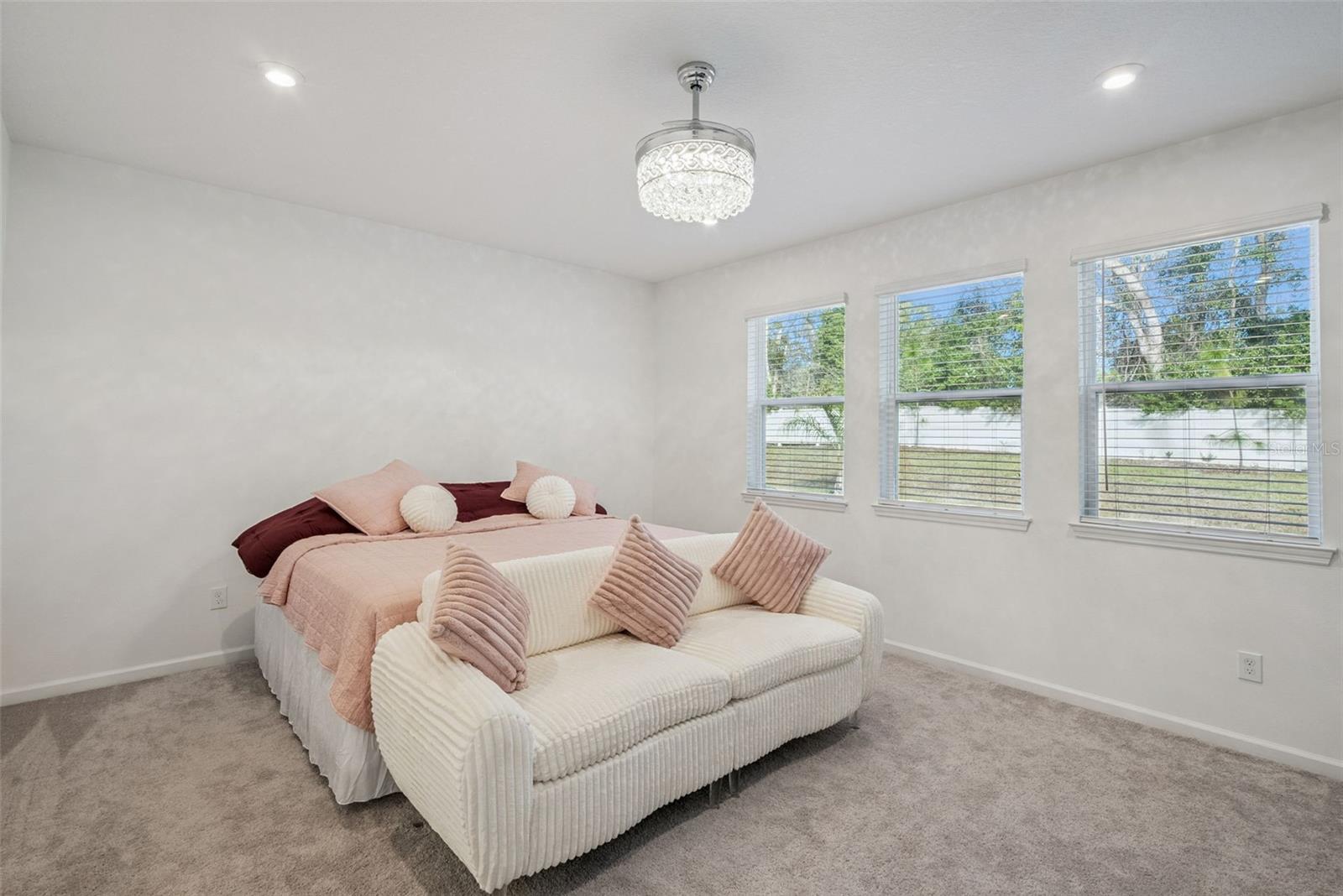 ADDISON LANDING - Residential