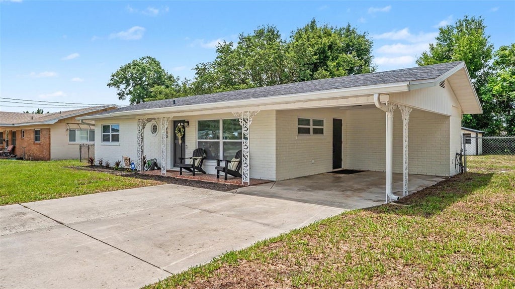 Photo of 730 Piedmont Dr, Winter Haven, FL 33880 (MLS # P4939042)