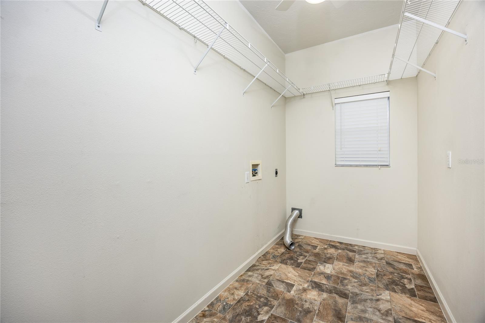 BAY OAKS ESTATES - Residential
