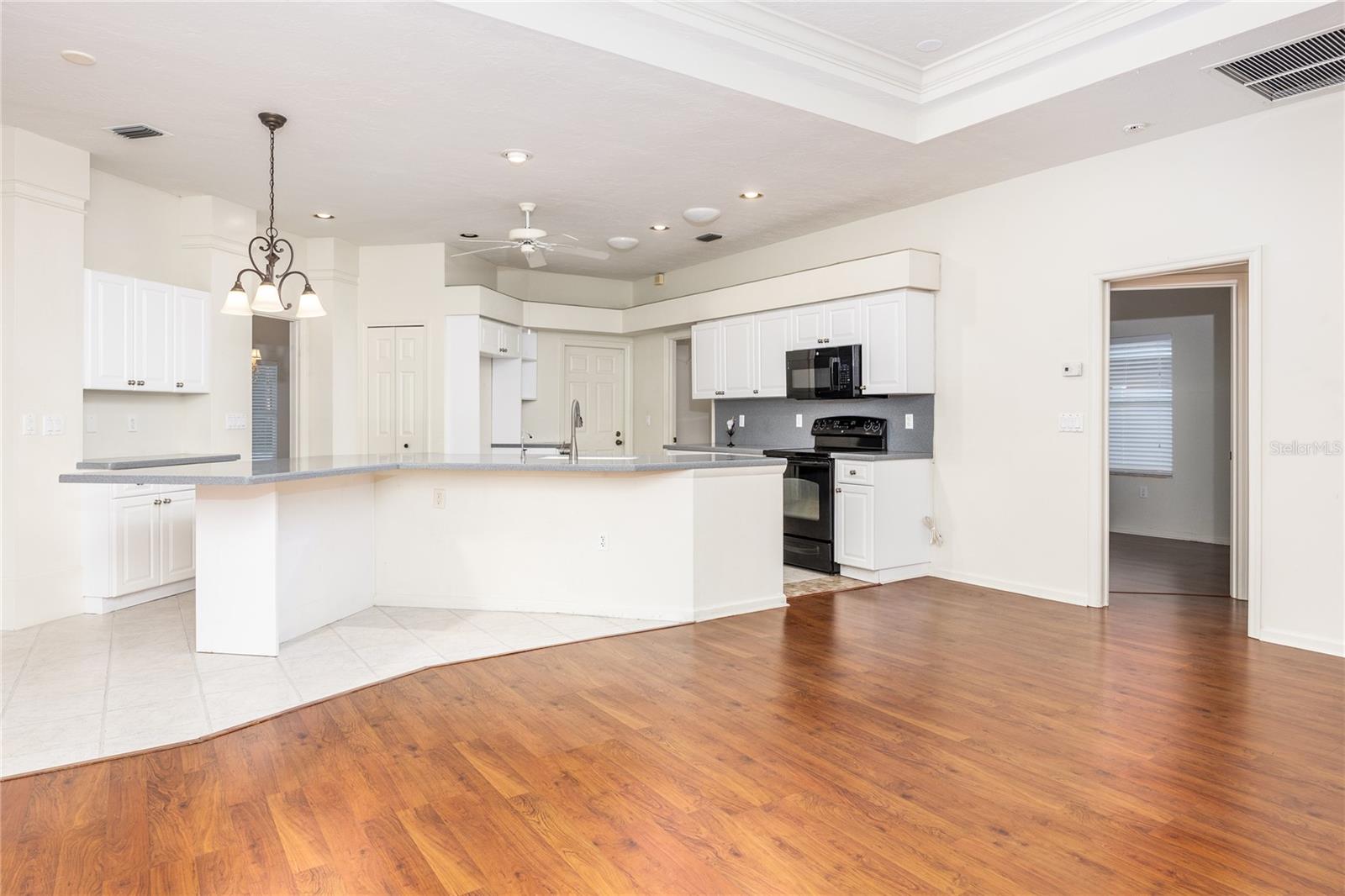 BAY OAKS ESTATES - Residential