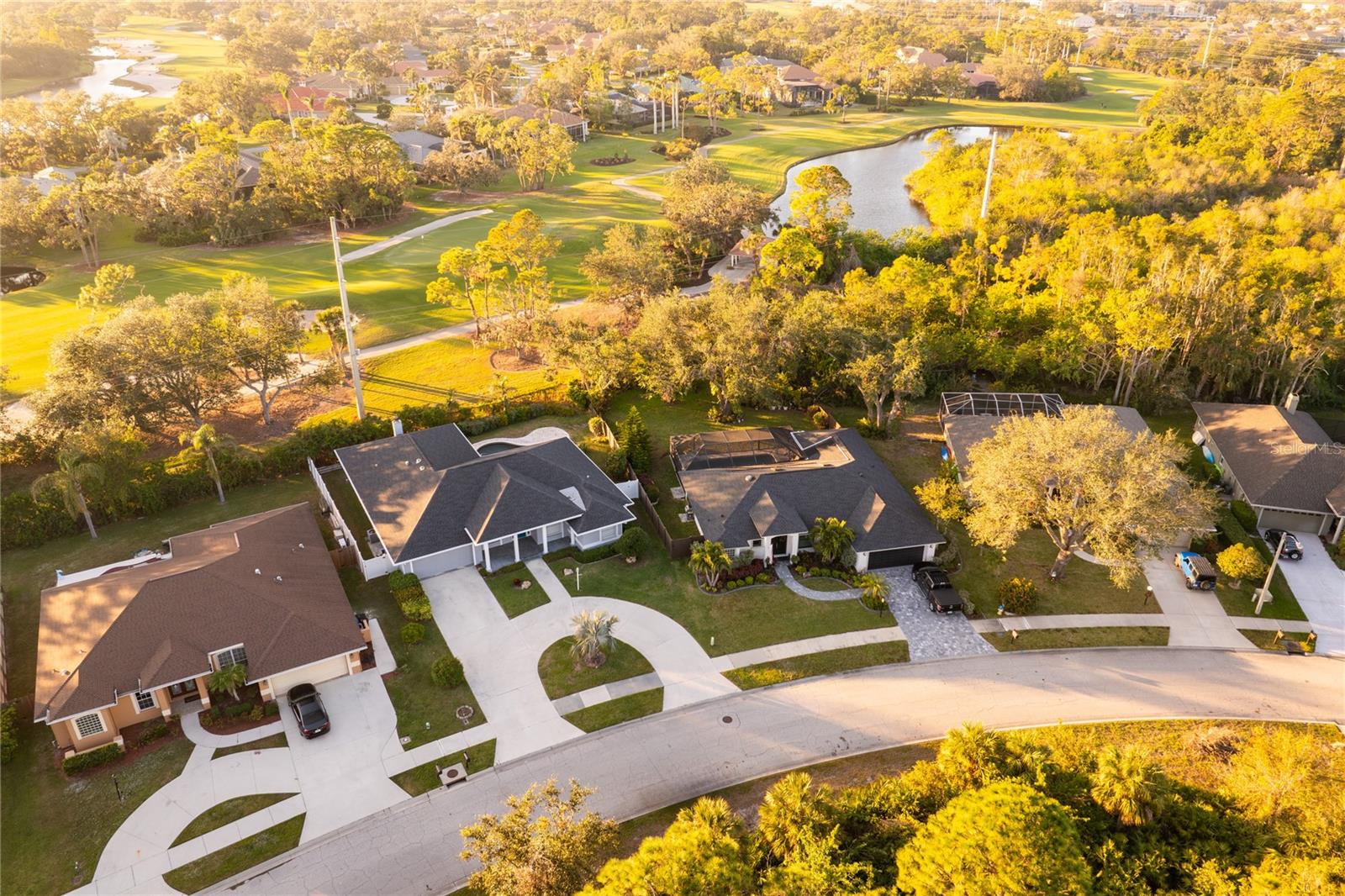 BAY OAKS ESTATES - Residential