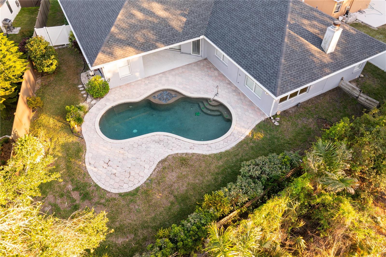 BAY OAKS ESTATES - Residential