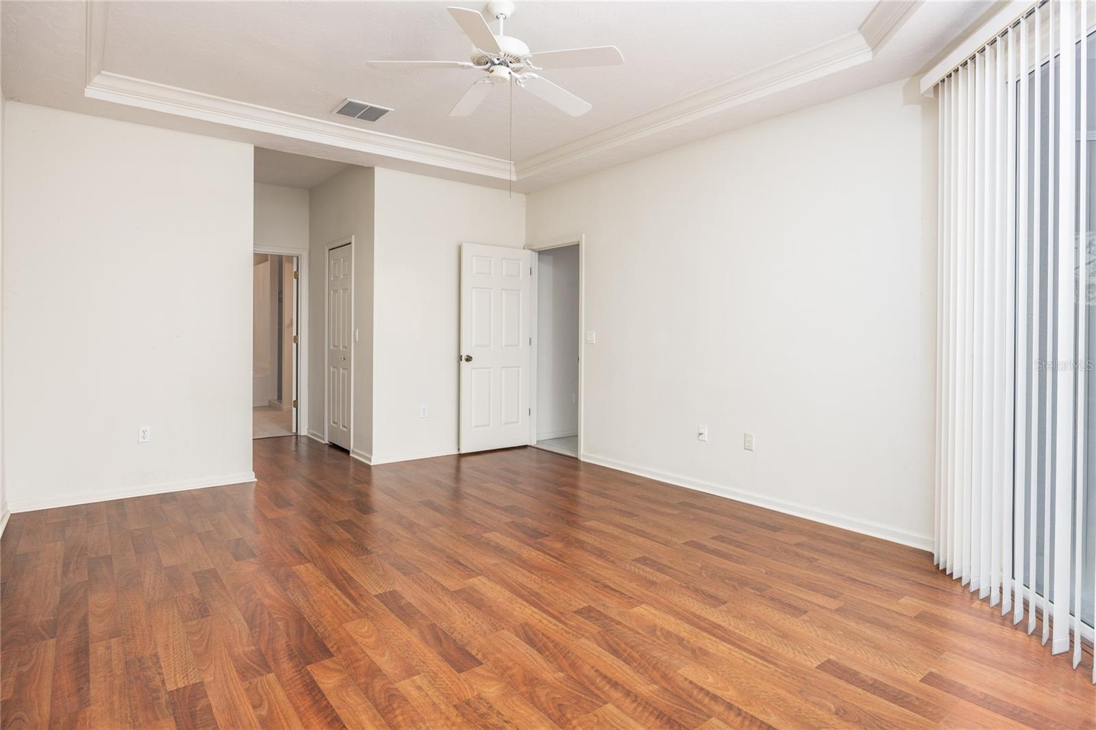 BAY OAKS ESTATES - Residential