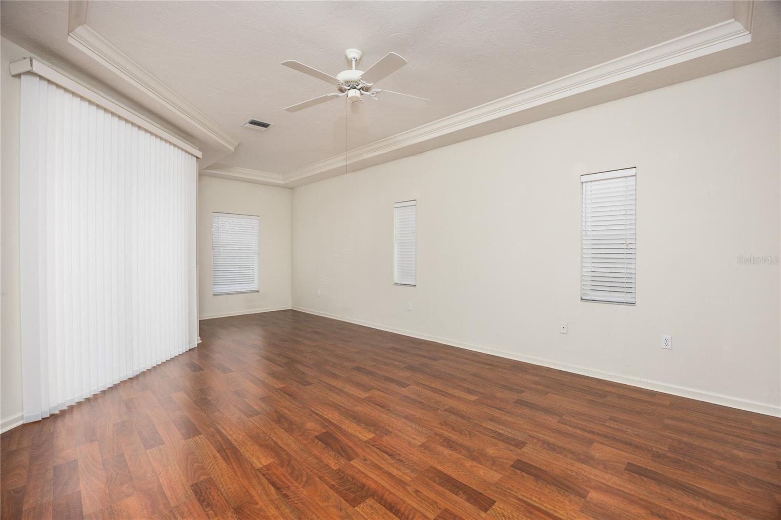 BAY OAKS ESTATES - Residential