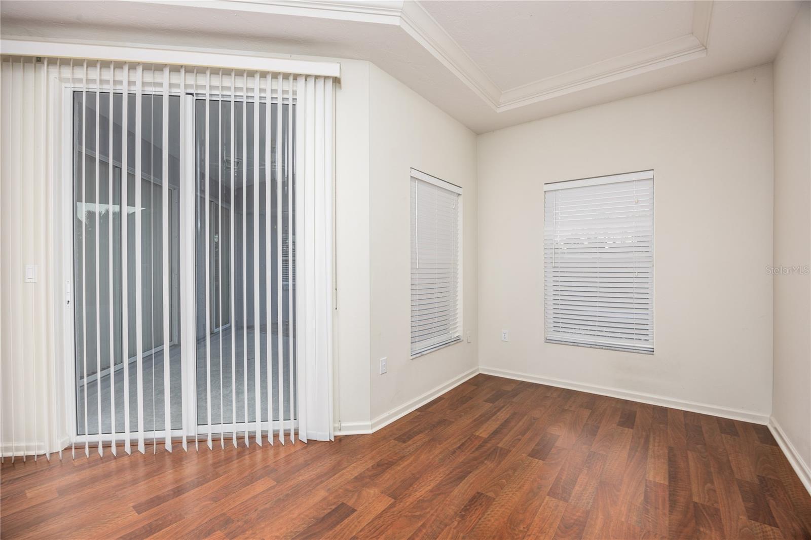 BAY OAKS ESTATES - Residential