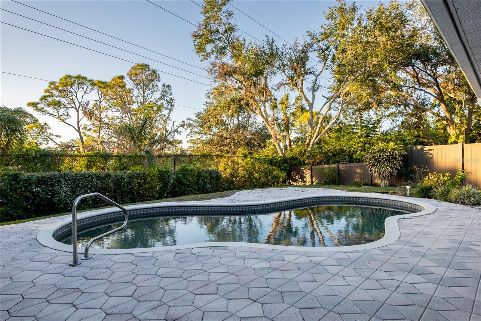 BAY OAKS ESTATES - Residential