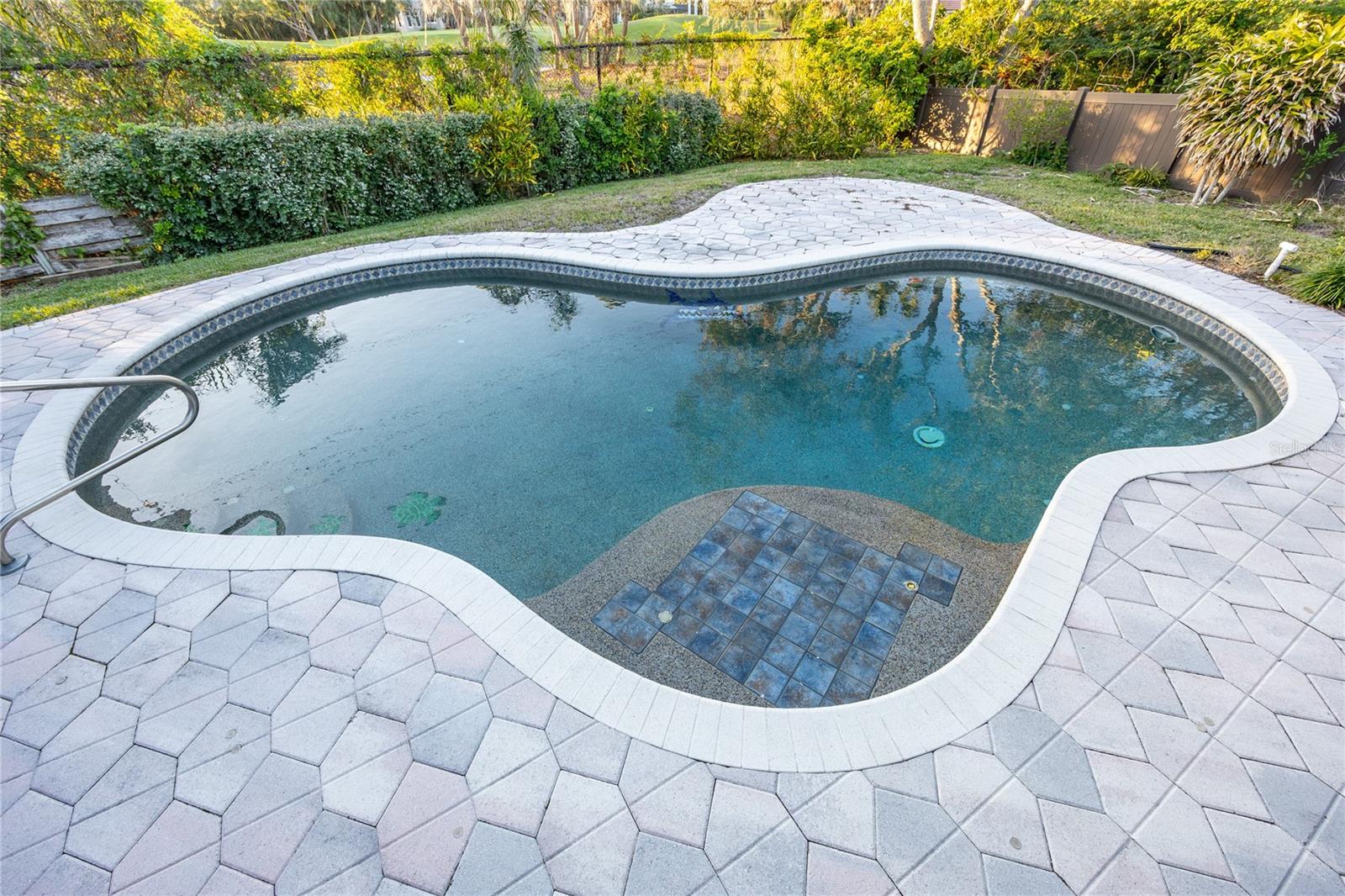 BAY OAKS ESTATES - Residential