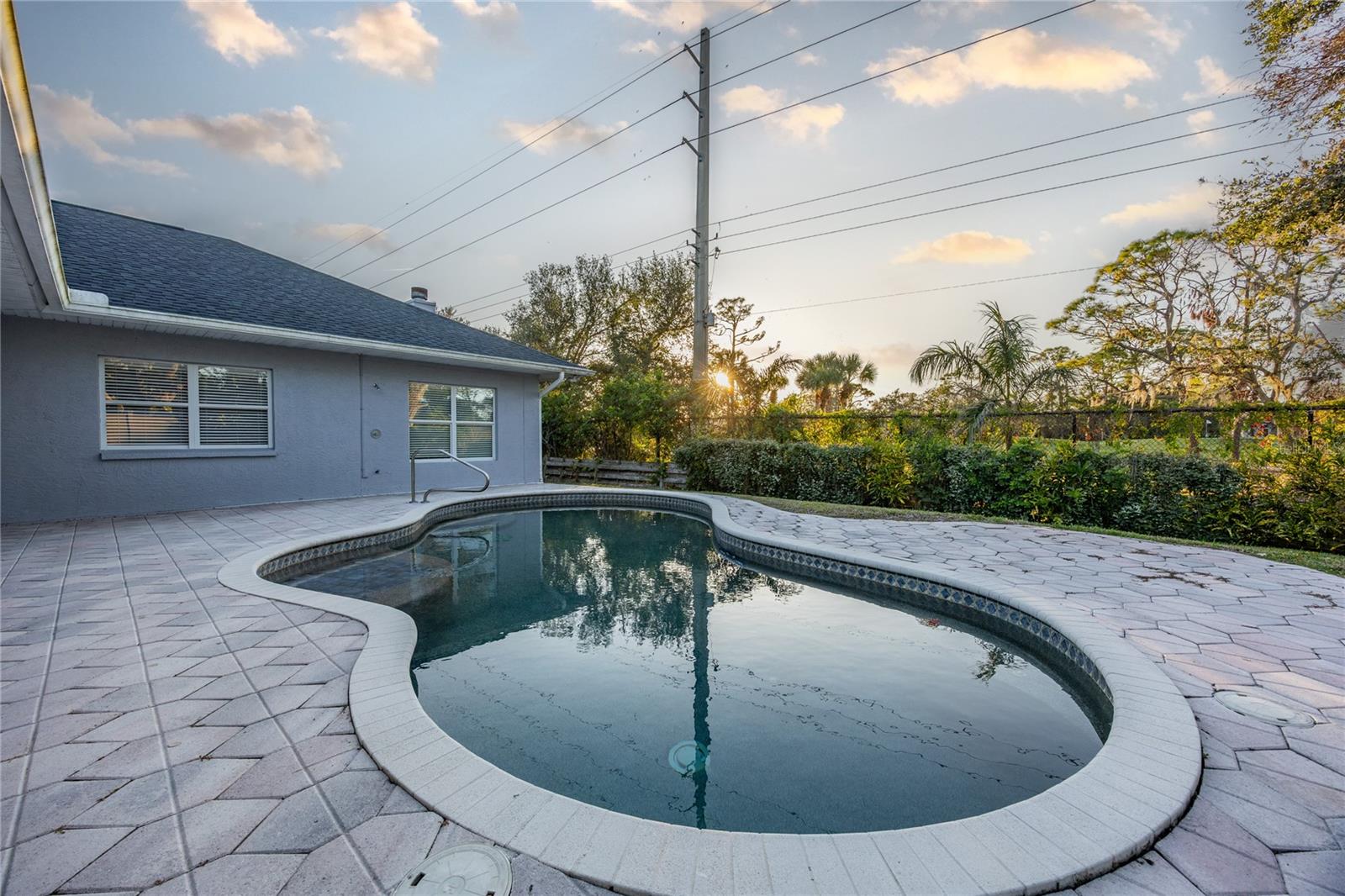 BAY OAKS ESTATES - Residential