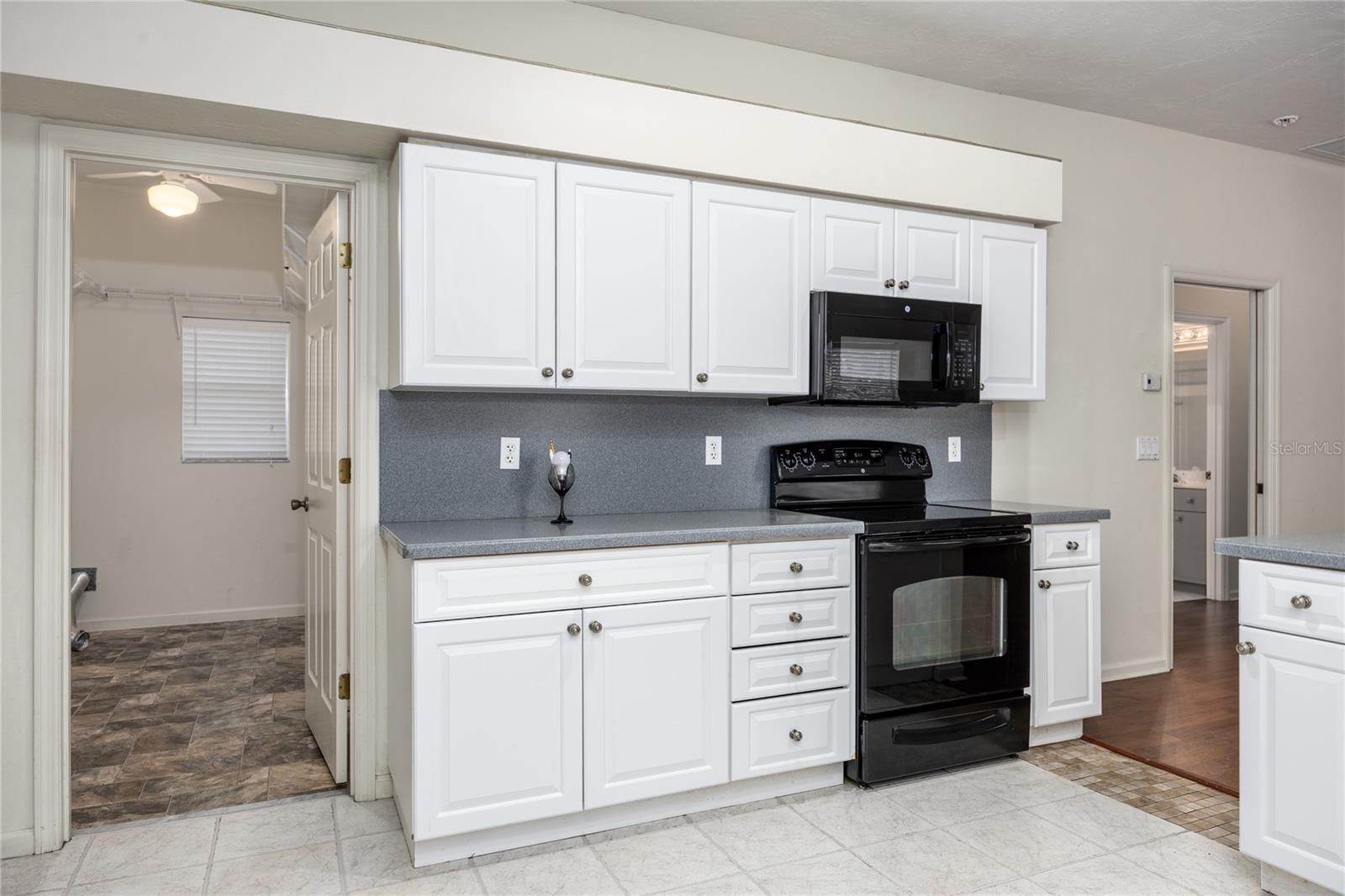 BAY OAKS ESTATES - Residential