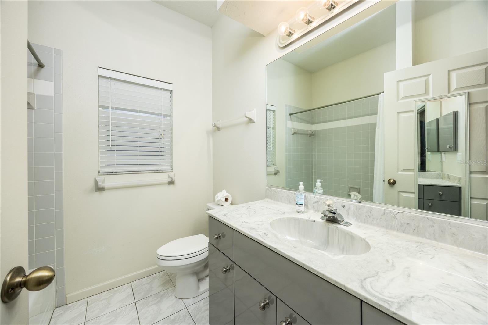 BAY OAKS ESTATES - Residential