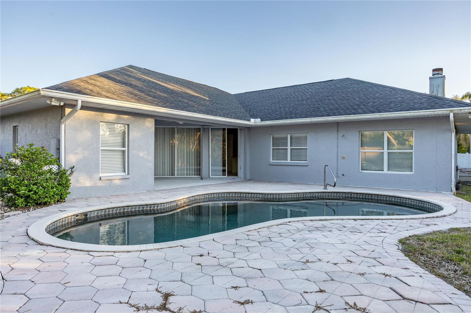 BAY OAKS ESTATES - Residential