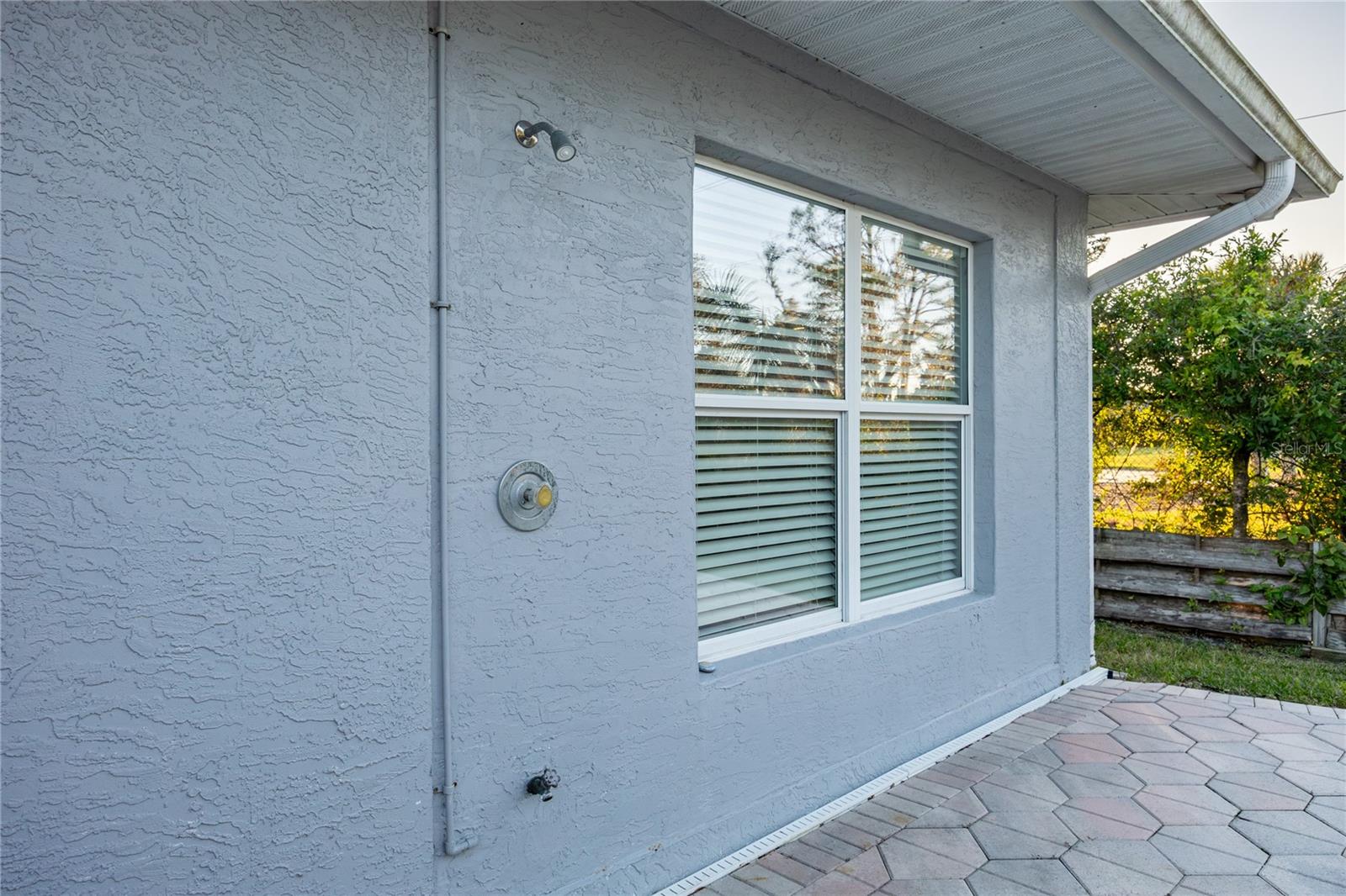 BAY OAKS ESTATES - Residential