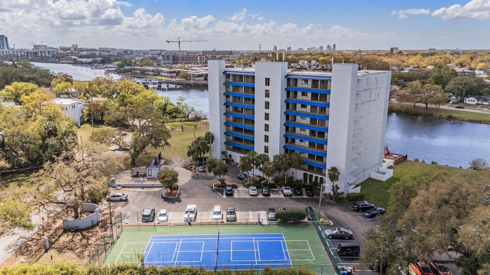 DOCKSIDE A CONDO - Residential