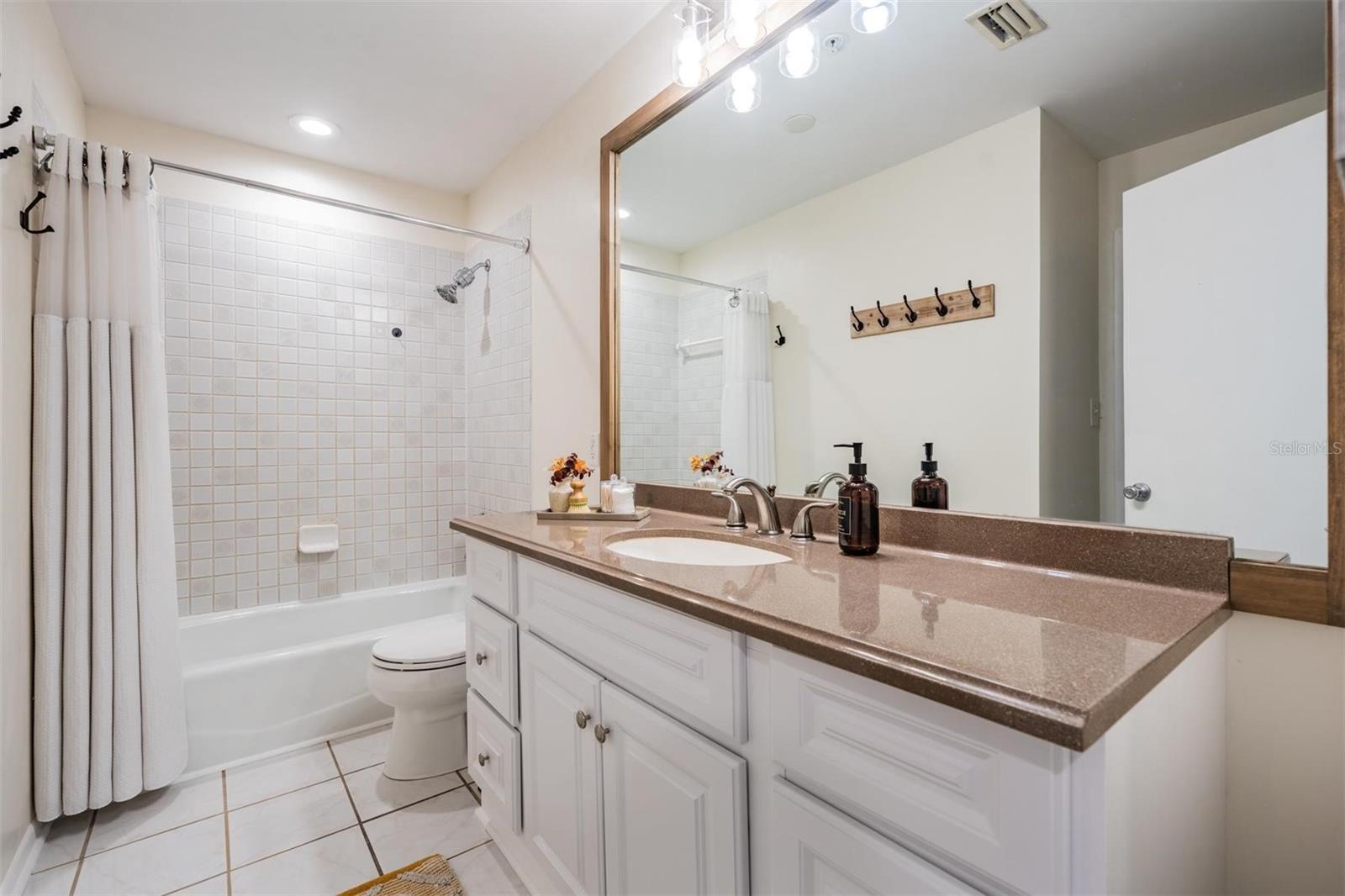 DOCKSIDE A CONDO - Residential