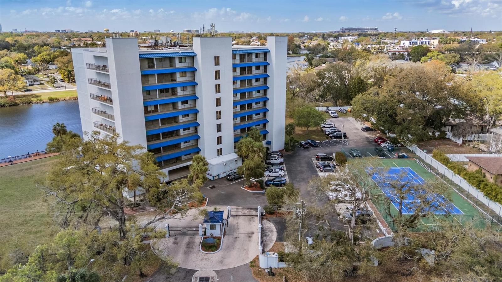 DOCKSIDE A CONDO - Residential