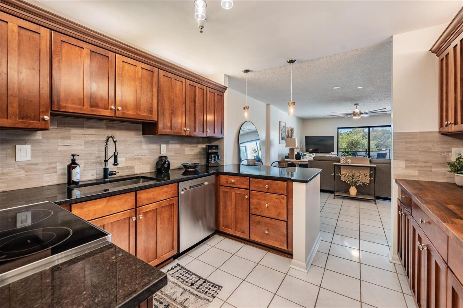 DOCKSIDE A CONDO - Residential