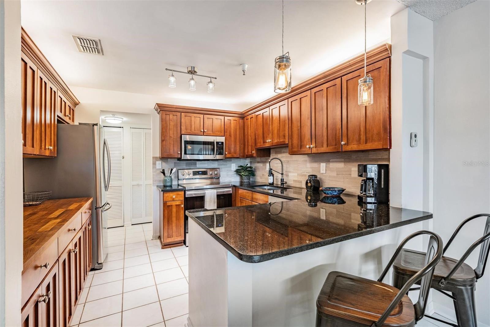 DOCKSIDE A CONDO - Residential