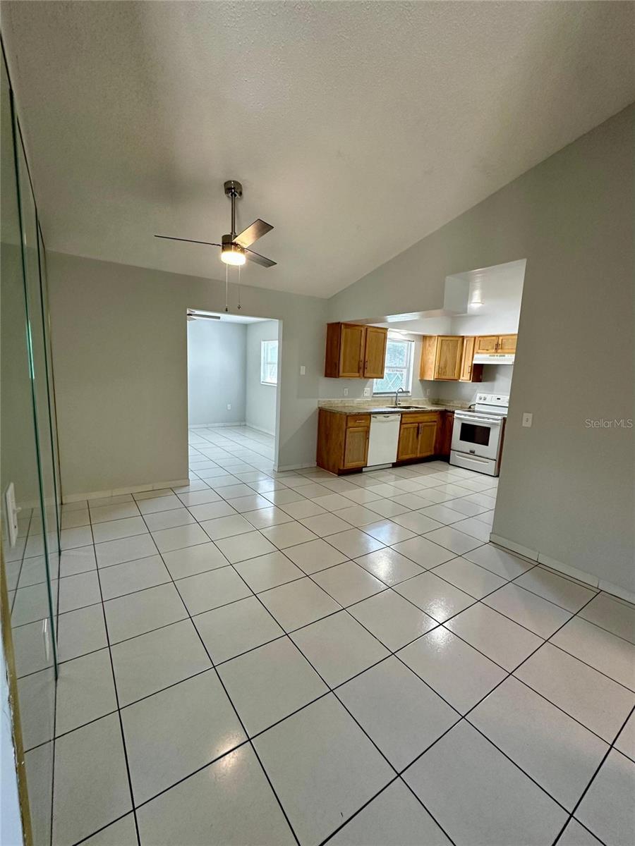 BACCHUS GARDENS - Residential