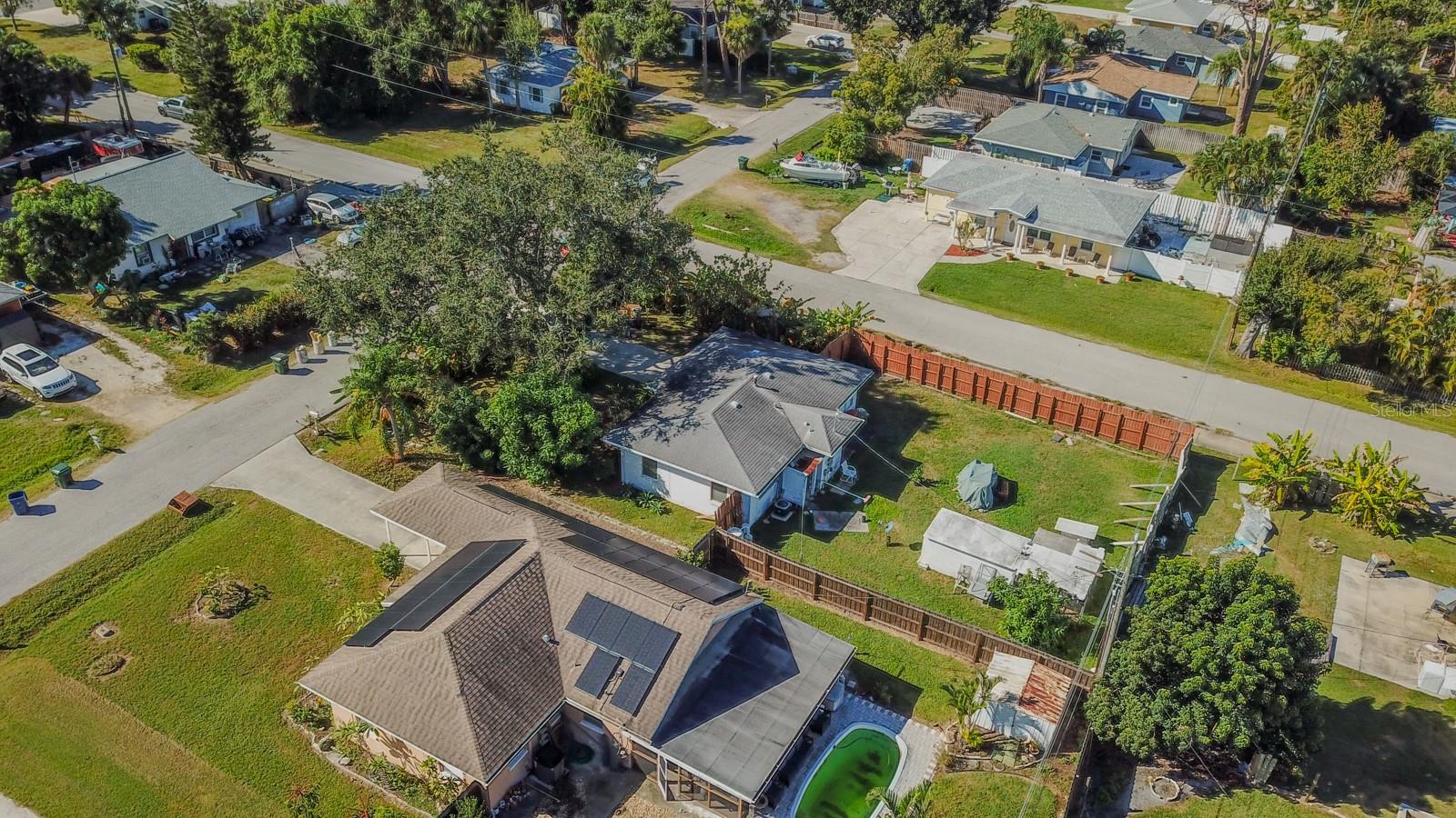 3305 WILLIAMSBURG STREET