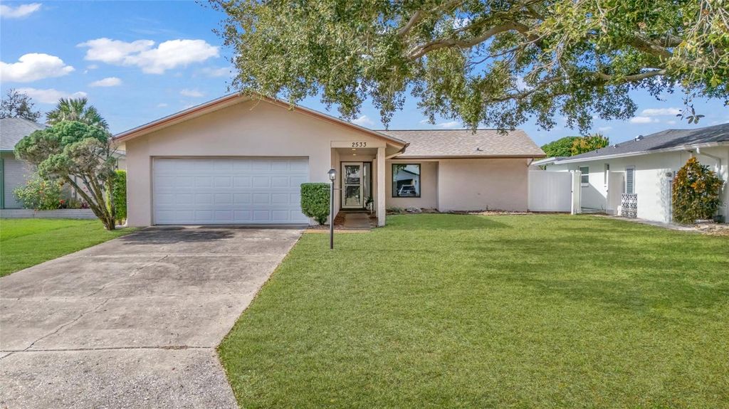 Photo of 2533 Bramblewood Drive W, Clearwater, FL 33763 (MLS # TB8461095)