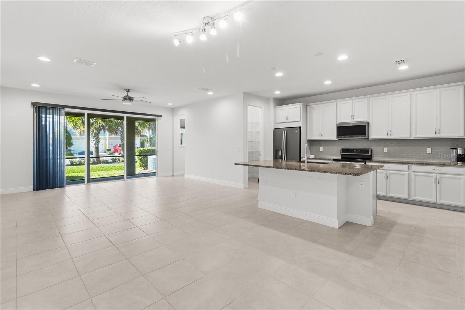 BAYSIDE TERRACE - Residential