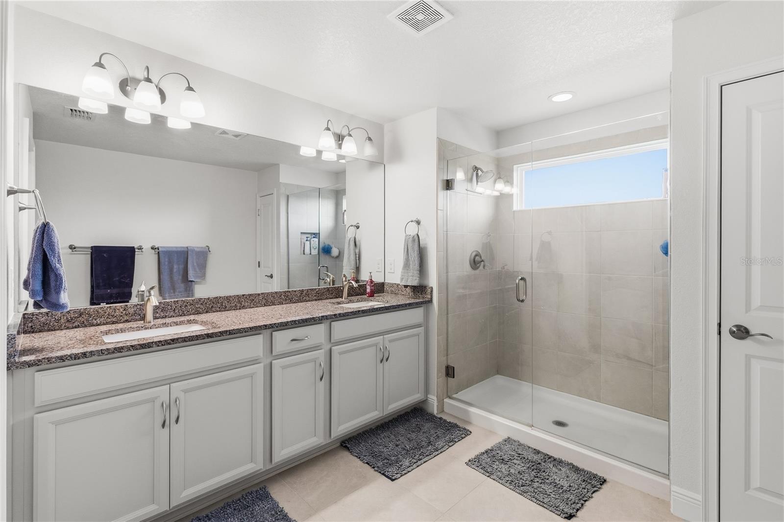 BAYSIDE TERRACE - Residential