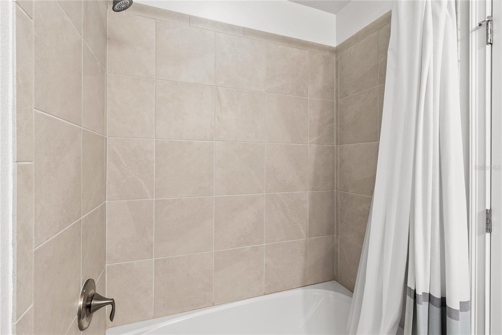 BAYSIDE TERRACE - Residential