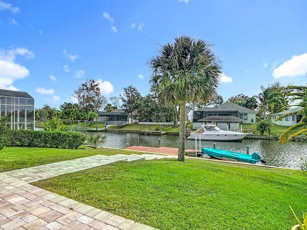 Photo of 14 Cedarview Court, Palm Coast, FL 32137 (MLS # FC314786)