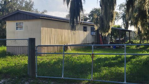 A home in WIMAUMA